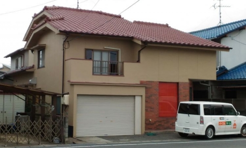岡山市中区M様邸外壁塗装工事・リビングクロス貼り替え・トイレ交換工事