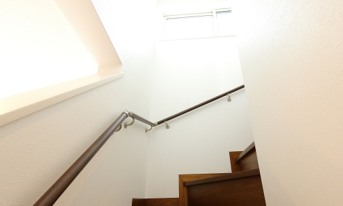 岡山市東区T様邸フルリノベーション（玄関ホール・階段）